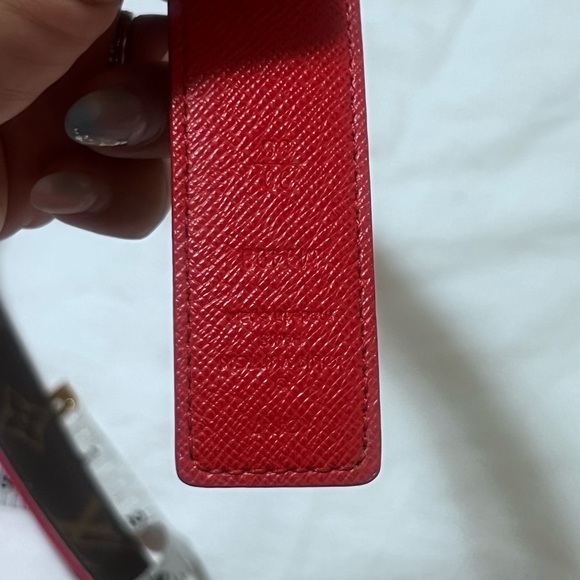 LOUIS VUITTON REVERSIBLE BELT - Picture 12 of 13